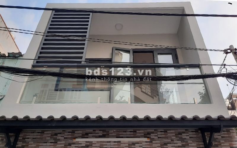 Gia đình Về Đà Lạt cần bán lại nhà hẻm xe hơi 386/12 Nguyễn Tri Phương, Quận 10, 32m2, 3 lầu, 3PN giá rẻ nhất 4 tỷ 6