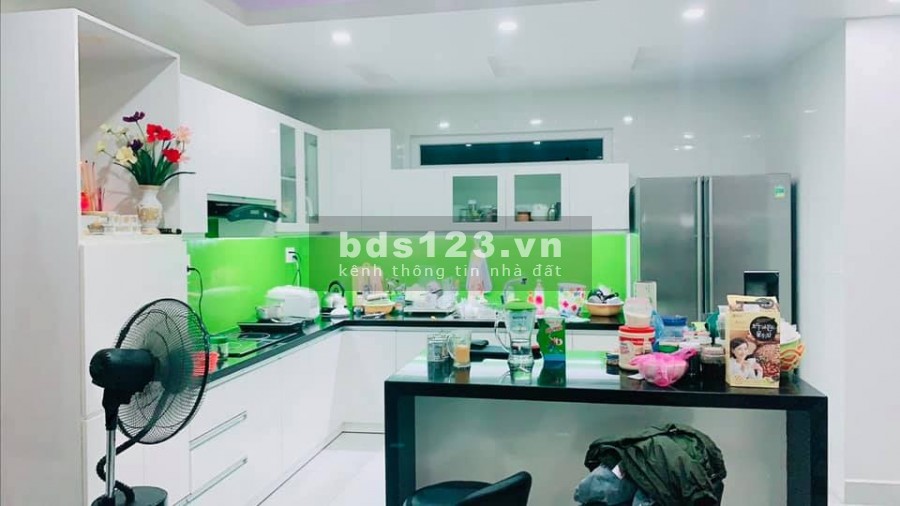 Nhà bán hxh tránh 120m2 Cách Mạng Tháng 8 Quận 10 giá 25 tỷ