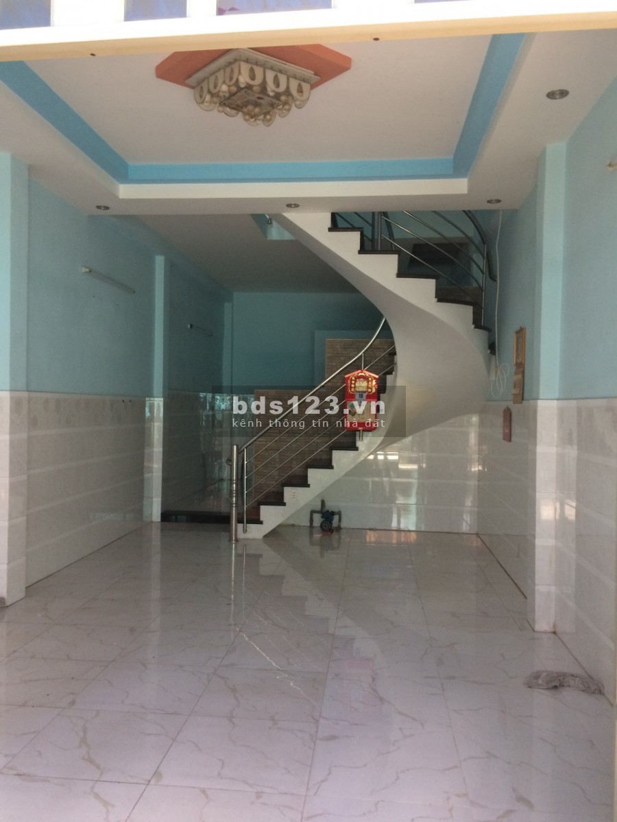 Nhà cho thuê nguyên căn đường số 4 ngay ngã tư bốn xã