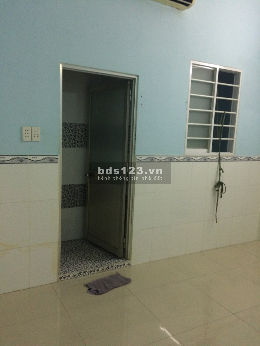 Nhà cho thuê nguyên căn đường số 4 ngay ngã tư bốn xã