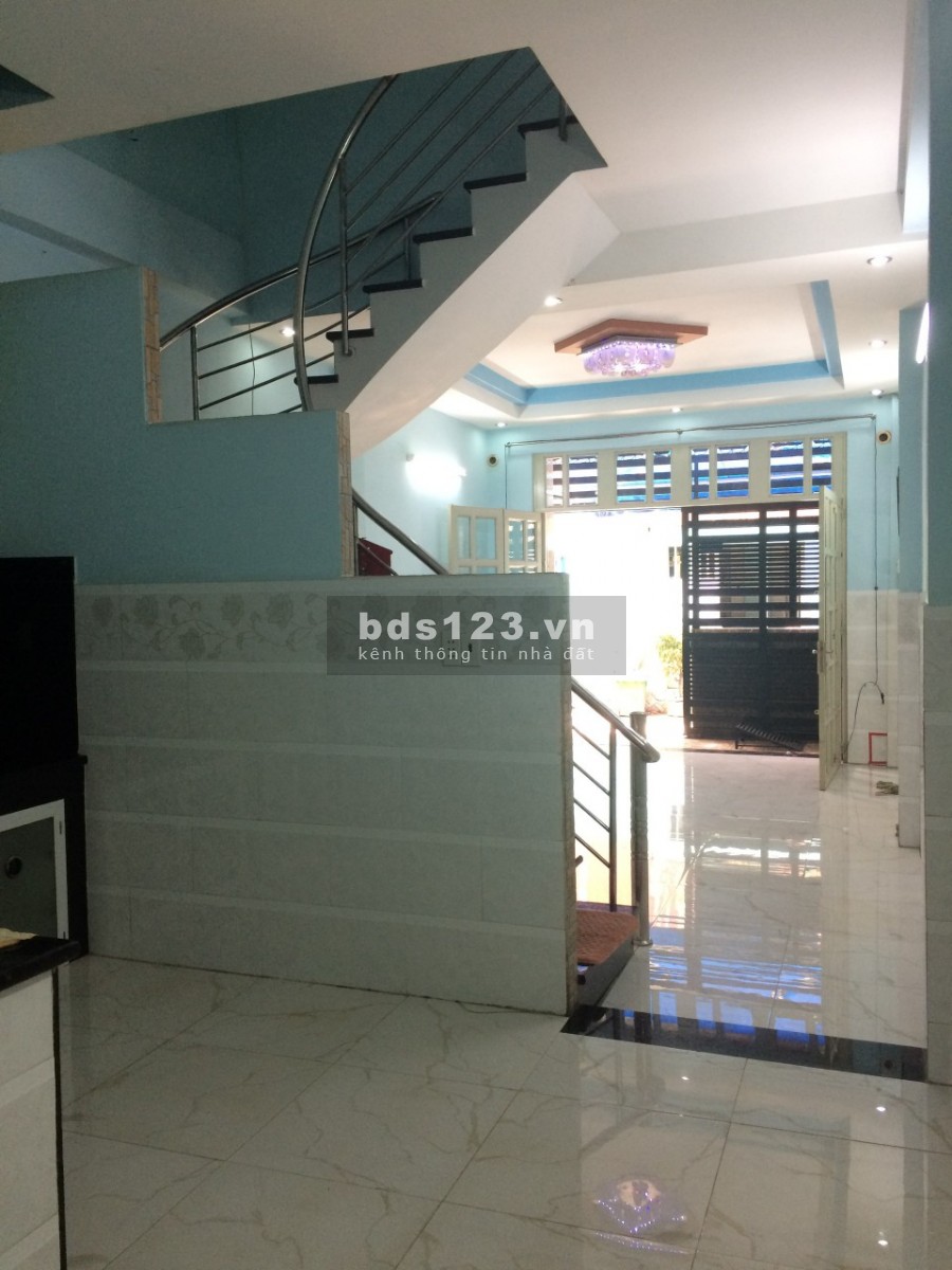 Nhà cho thuê nguyên căn đường số 4 ngay ngã tư bốn xã