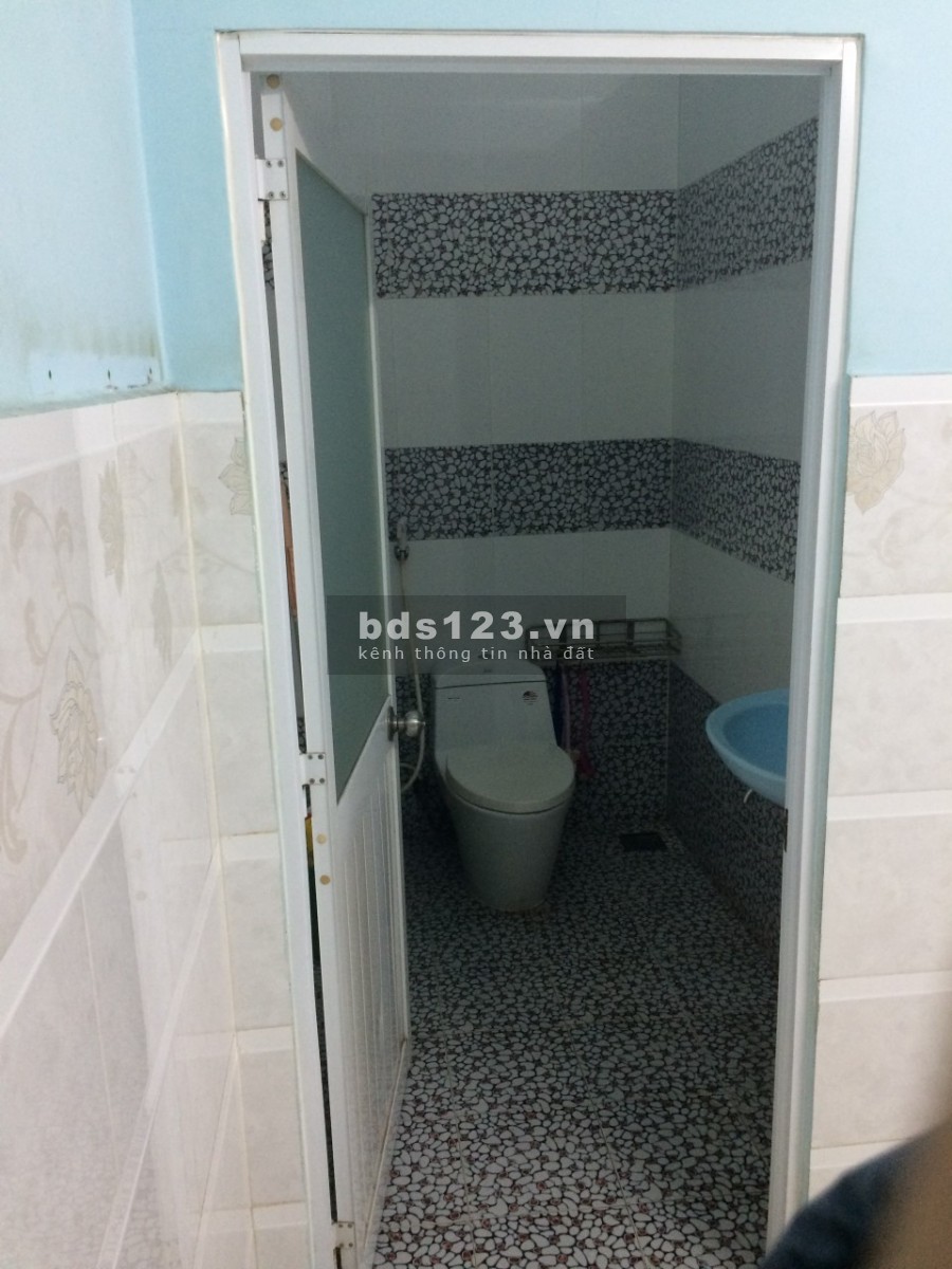 Nhà cho thuê nguyên căn đường số 4 ngay ngã tư bốn xã