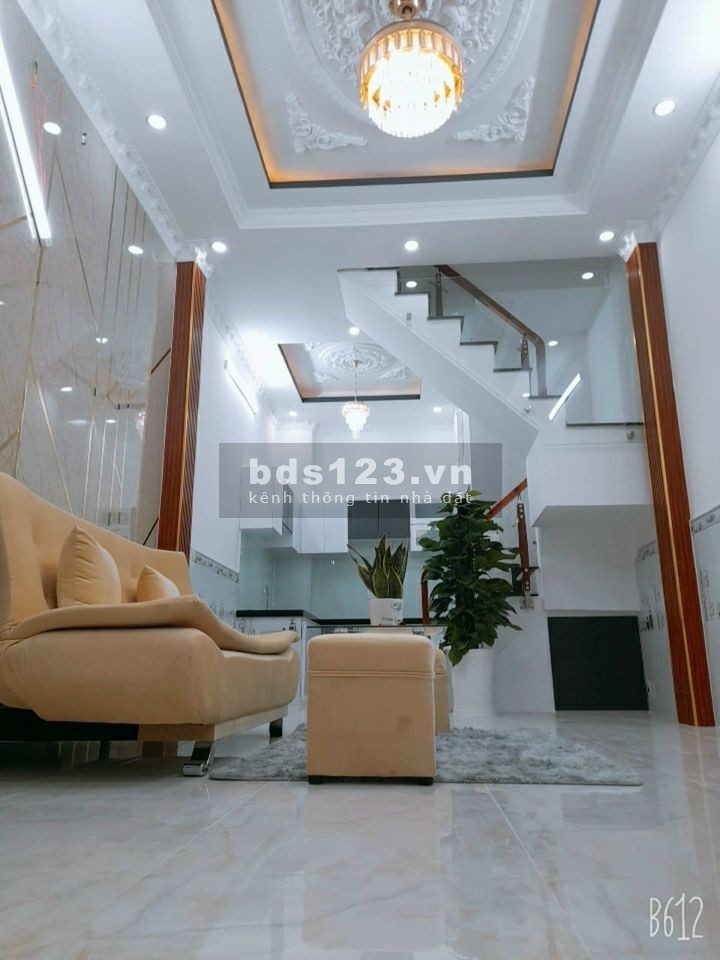 Huỳnh Tấn Phát TT Nhà Bè Giá : 1Tỷ 650 triệu