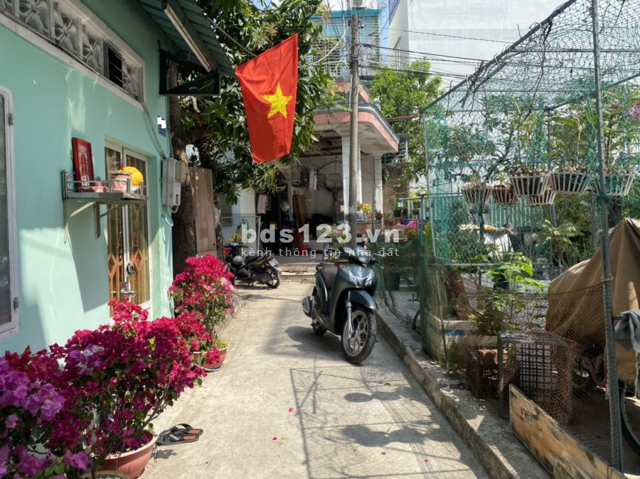Bán nhà 1 lầu hẻm 29 đường Hoàng Quốc Việt P.Phú Thuận Q7