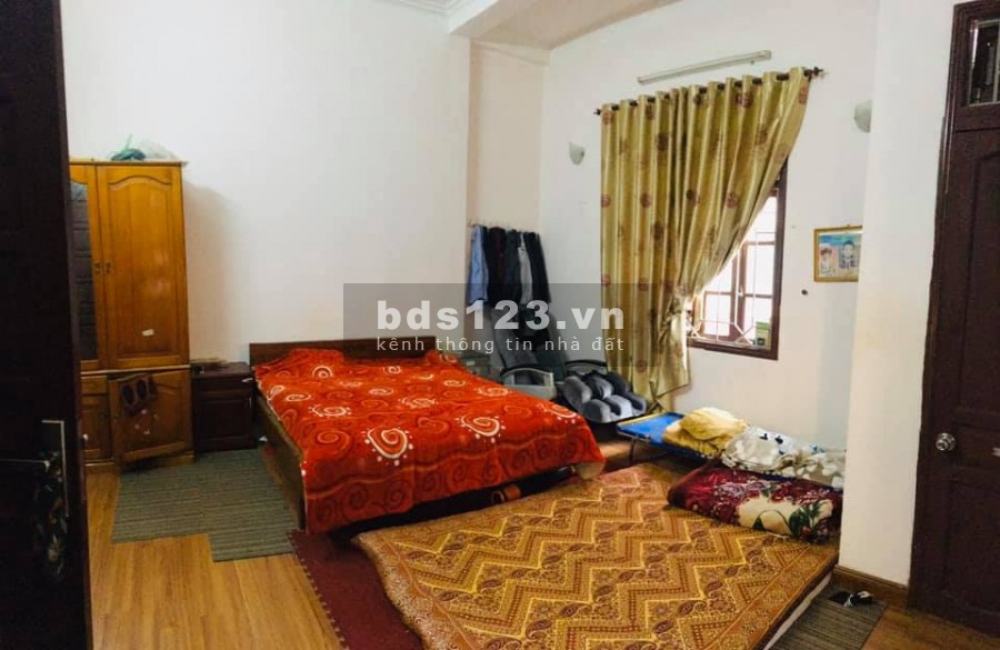 Nhà Lô góc, ngõ 1194 Láng chùa Láng, 50m2 * 5T, MT 4,5m, Ôtô đỗ cửa, giá 7,1 tỷ
