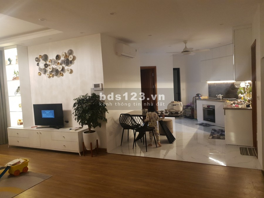 Chính chủ bán gấp căn hộ full NT 3 ngủ, 110m2 The Emerald CT8 Mỹ Đình, giá 3.5 tỷ