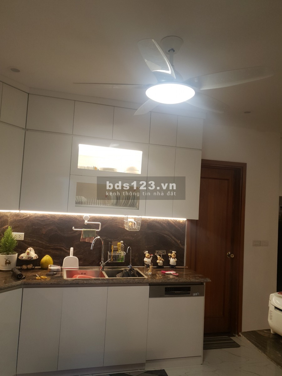 Chính chủ bán gấp căn hộ full NT 3 ngủ, 110m2 The Emerald CT8 Mỹ Đình, giá 3.5 tỷ