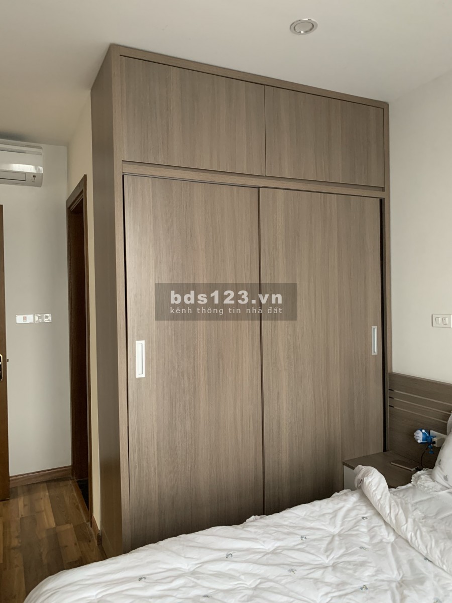 Bán nhanh căn 2 ngủ 78m2 tại Goldmark City giá 2.45 tỷ bao toàn bộ phí, nhà đầy đủ nội thất.