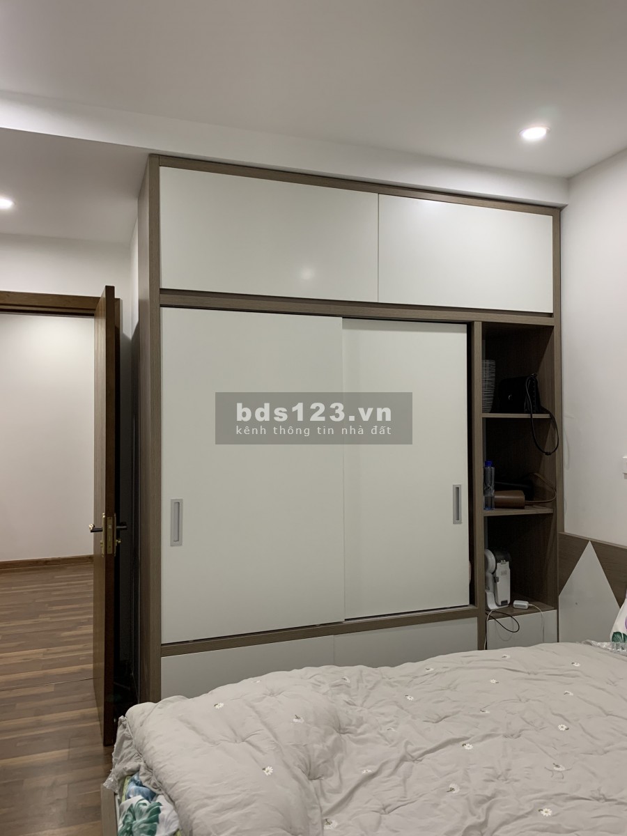 Bán nhanh căn 2 ngủ 78m2 tại Goldmark City giá 2.45 tỷ bao toàn bộ phí, nhà đầy đủ nội thất.