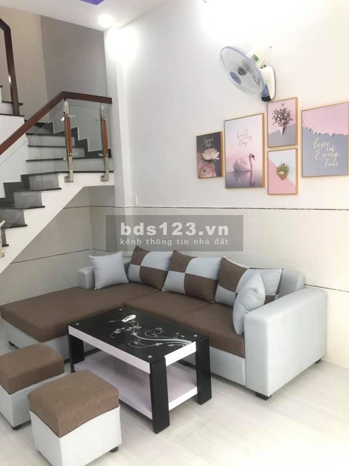 Bán nhà hẻm 5m Lạc Long Quân, 30m2, GIÁ 3.3 TỶ, LH 0914648319, Nhà xây dựng kiên cố