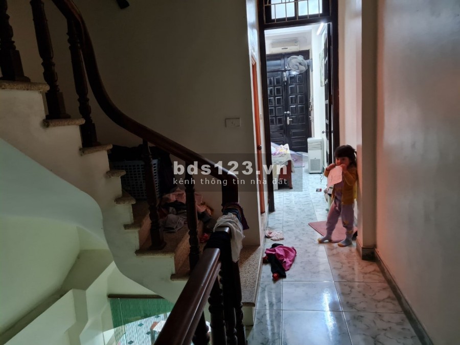 Bán Nhà GIÁP NHỊ Lô Góc. Ngõ 3 Gác Ở Luôn. 53M Nhỉnh 2 Tỷ
