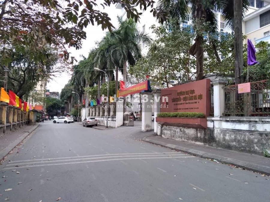 Mảnh Đất Siêu Hót Trung Tâm Mai Dịch. Dt 46- Mt4,9m Giá Chỉ 5,9 Tỷ.