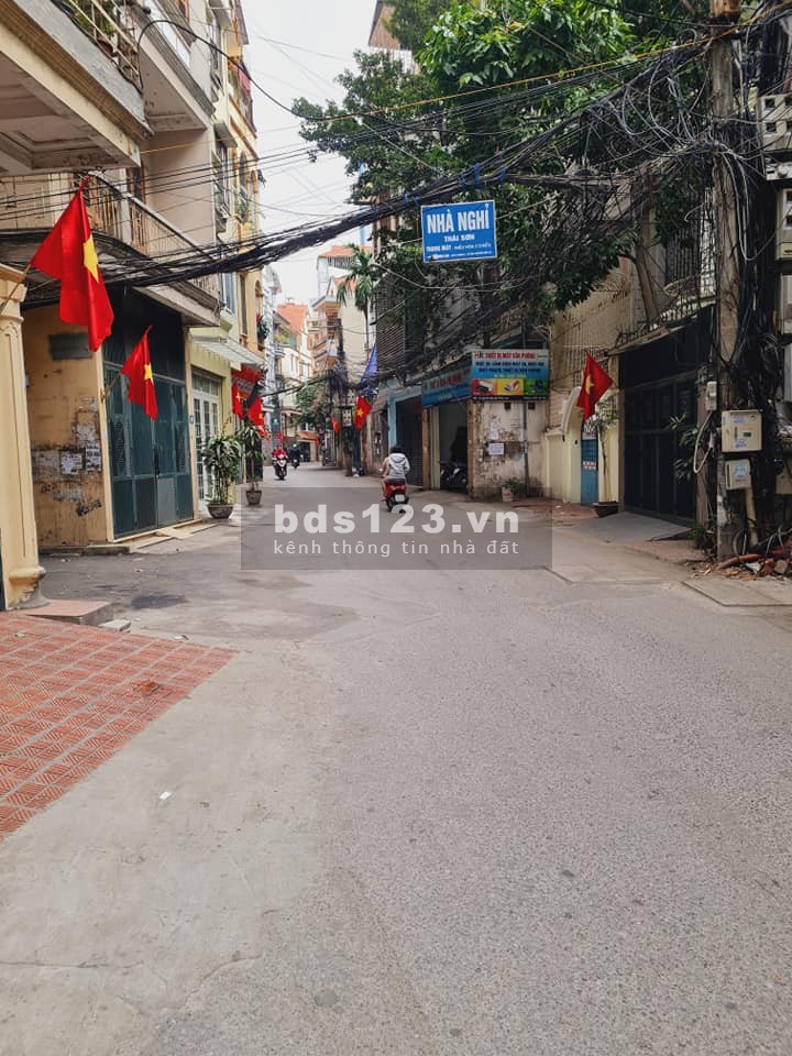BÁN NHÀ 5 TẦNG KHU VIP HOÀNG CẦU, ĐỐNG ĐA, 7 NGỦ, KINH DOANH, Ô TÔ TRÁNH, TIỆN ÍCH NGẬP TRÀN.