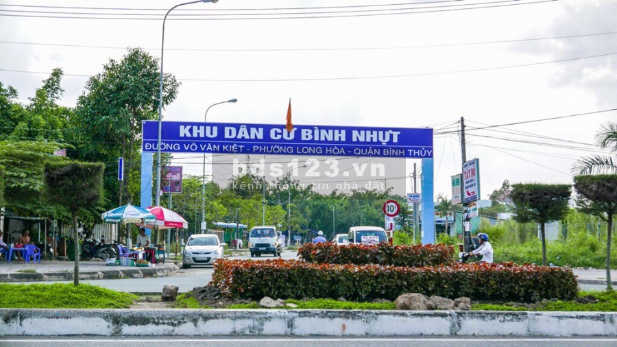 Bán nhà kiên cố KDC Bình Nhựt, 1 trệt 2 lầu. Dx 5m x 20m. DTSD 280m2. Giá 4,2 tỷ