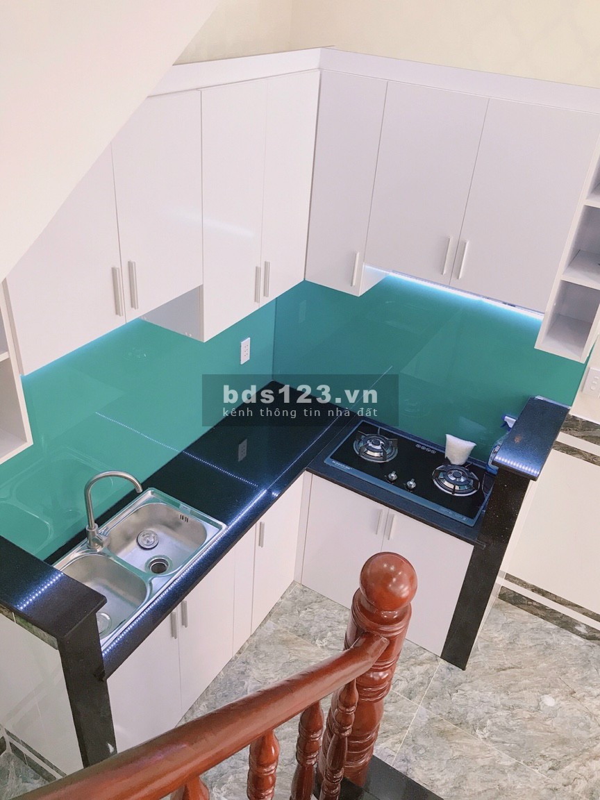 Nhà mặt tiền 2 tầng Trần Thủ Độ, Tân Phú. 3,9 tỷ. 0921 990 402