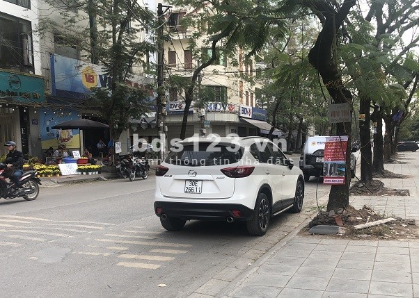 Ở đẹp mặt Hồ XÃ ĐÀN-NAM ĐỒNG, Măt Phố KD QUẦN ÁO Hồ Đắc Di 46m2- 4 tầng