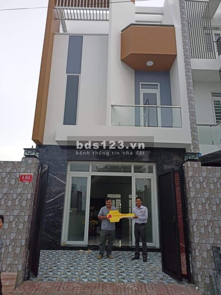 Nhà phố mặt tiền Khu đô thị chợ Bình Chánh SHR chỉ từ 1 tỷ 650 triệu