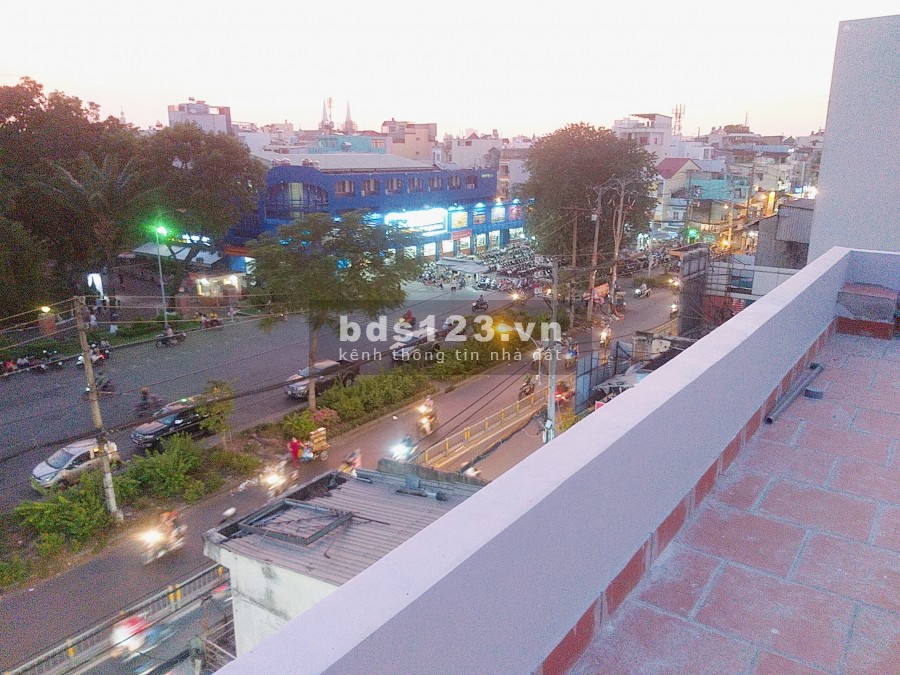 NHÀ MẶT TIỀN NGUYÊN CĂN CHO THUÊ - CMT8 DT: 40m2 (8x5)