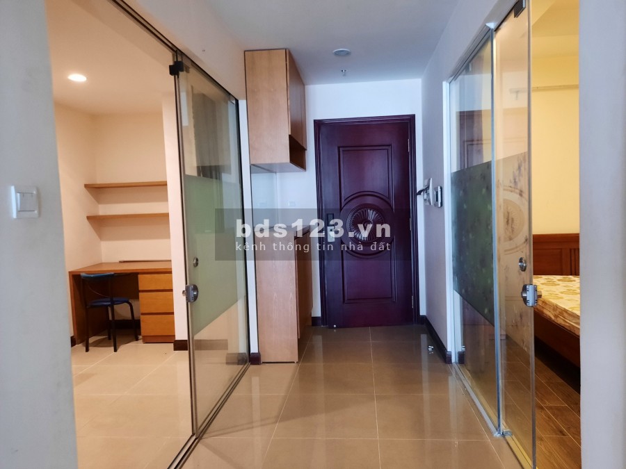 Bán cắt lỗ sâu căn 2 ngủ sáng tòa R1 Royal City,full nội thất,giá bán nhanh 4.5 tỷ (bao phí)