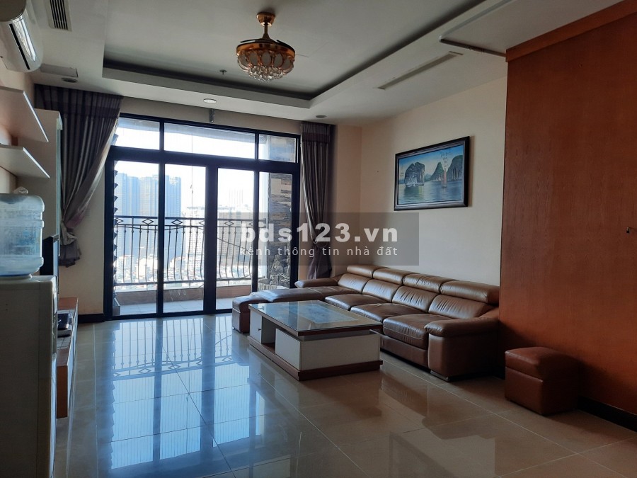 Bán cắt lỗ sâu căn 2 ngủ sáng tòa R1 Royal City,full nội thất,giá bán nhanh 4.5 tỷ (bao phí)