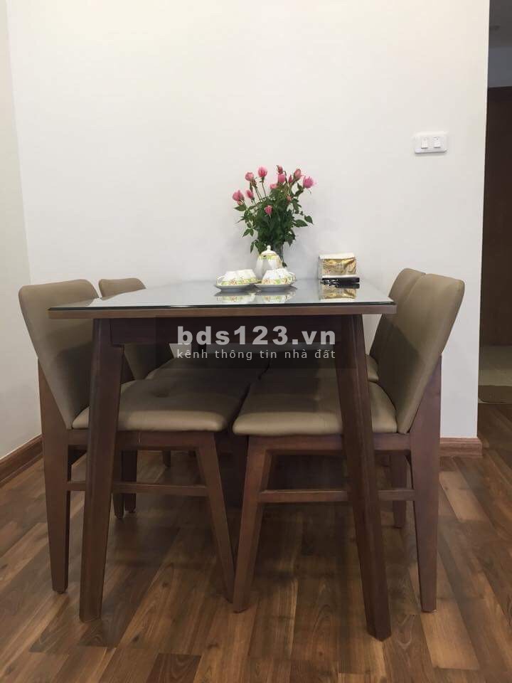 Cần bán gấp căn sáng 2 ngủ giá chỉ 2.35 tỷ, đầy đủ nội thất tại Goldmark City. LH 0949648705.