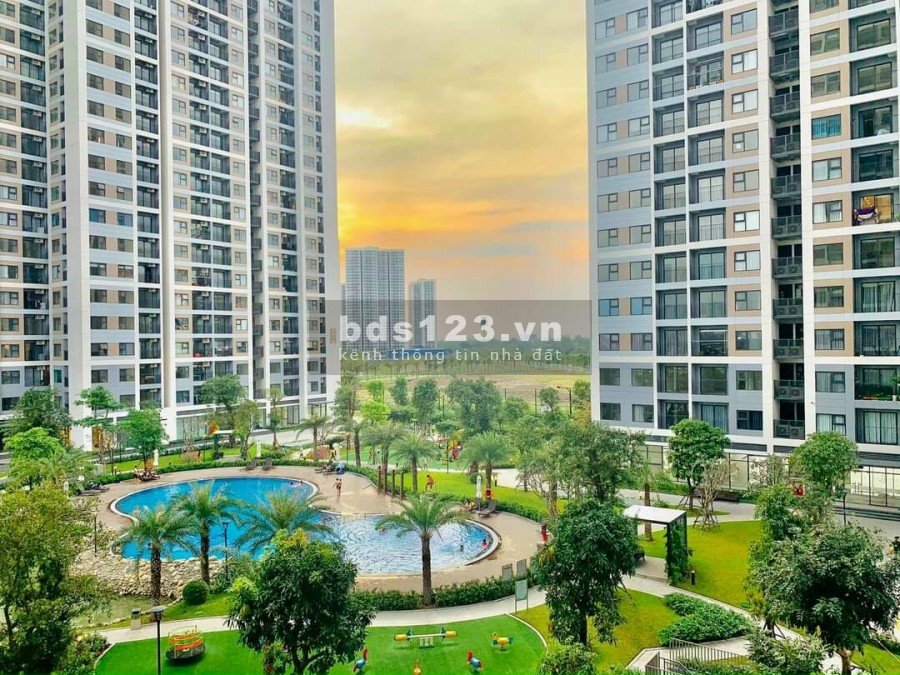 Chủ nhà cần bán gấp căn hộ Vinhomes Grand Park Q9 căn 1PN+ view sông và hồ bơi nội khu giá 1.72 tỷ.Liên hệ 0363583647