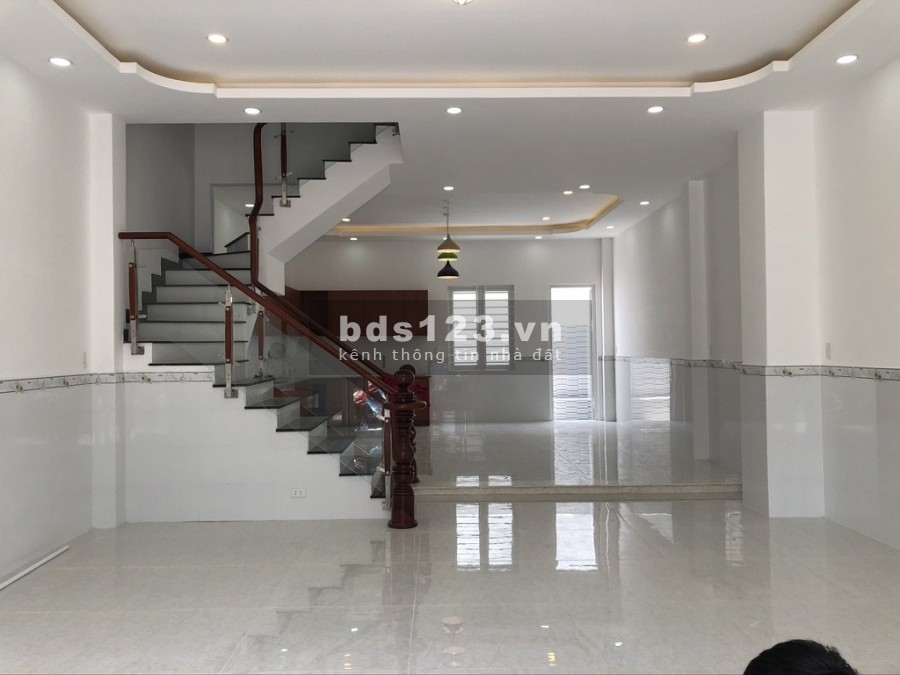 Chính chủ bán gấp căn nhà mặt tiền Đinh Đức Thiện, 90m2, 1 trệt 2 lầu, 3PN, 3WC. LH: 079394749