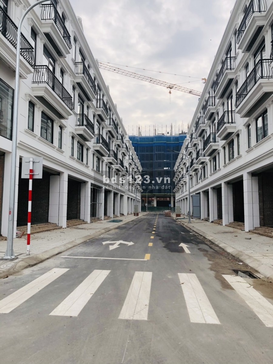 Bán nhanh Shophouse Sông Hồng Trâu Quỳ Gia Lâm, kinh doanh đỉnh