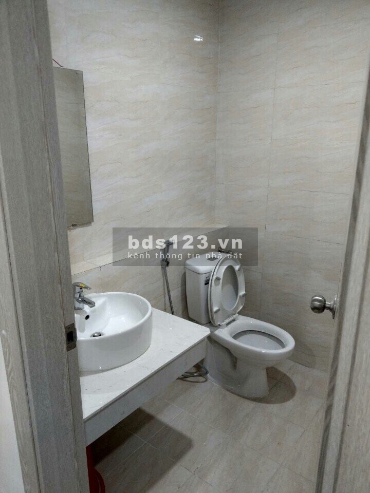 Cho thuê Chung cư Handi Resco Lê Văn Lương 2 ngủ full 12 triệu. Lh 0377983070