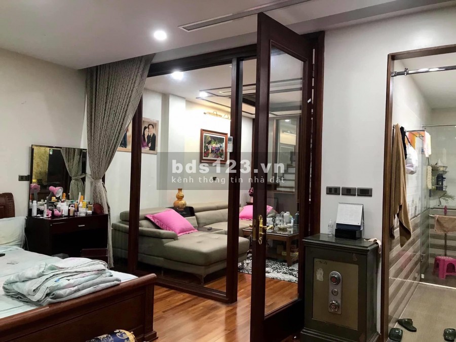 Bán Nhà Phố Nguyễn Tuân Thanh Xuân 75m2 5T Mt 5,5m Giá 22 Tỷ Khu VIP Thang Máy Nhập Khẩu