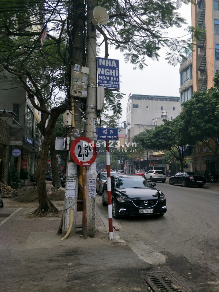 Cần bán gấp nhà mặt ngõ 29 Phố Trạm, gara ô tô, 65m2, 4T, 5 tỷ. Kinh doanh.