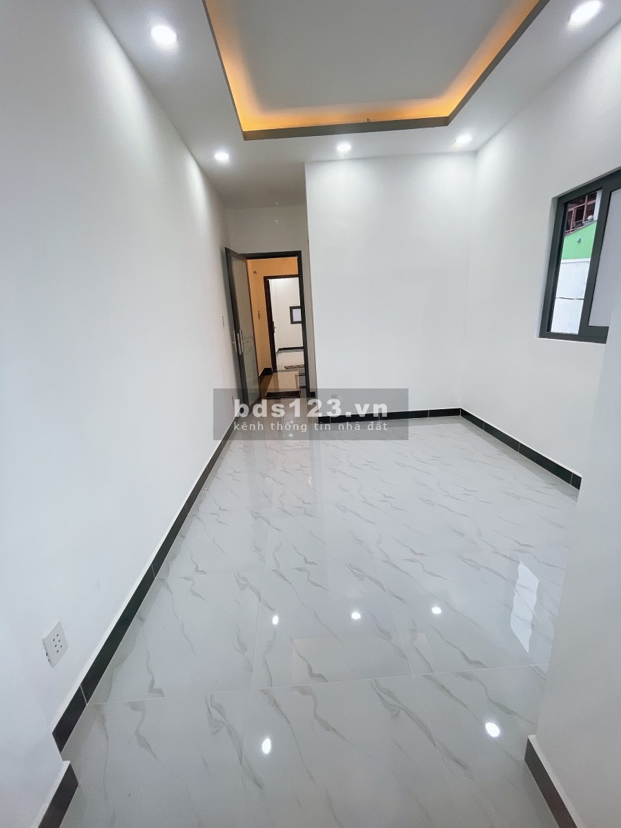Bán nhà đẹp 1 lầu gần mặt tiền đường Phạm Hùng P9 Q8