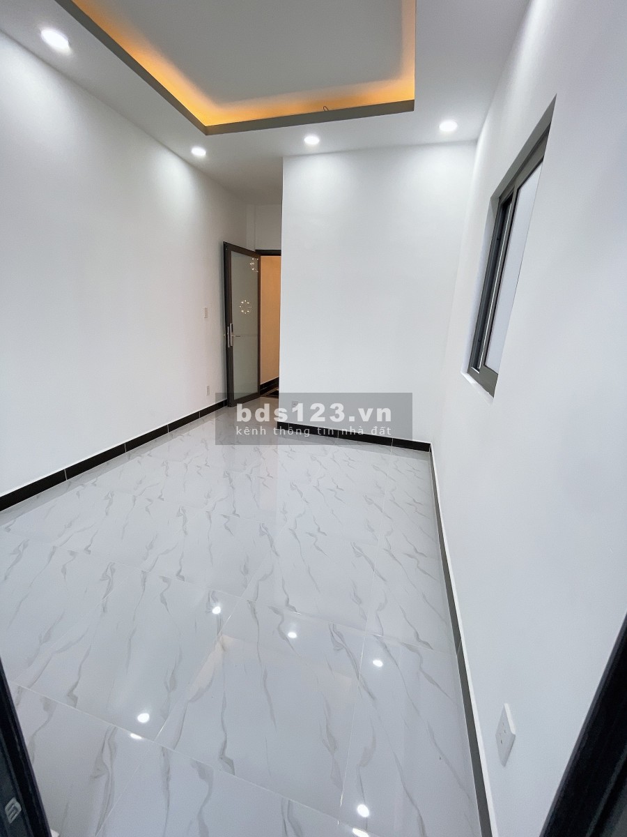Bán nhà đẹp 1 lầu gần mặt tiền đường Phạm Hùng P9 Q8