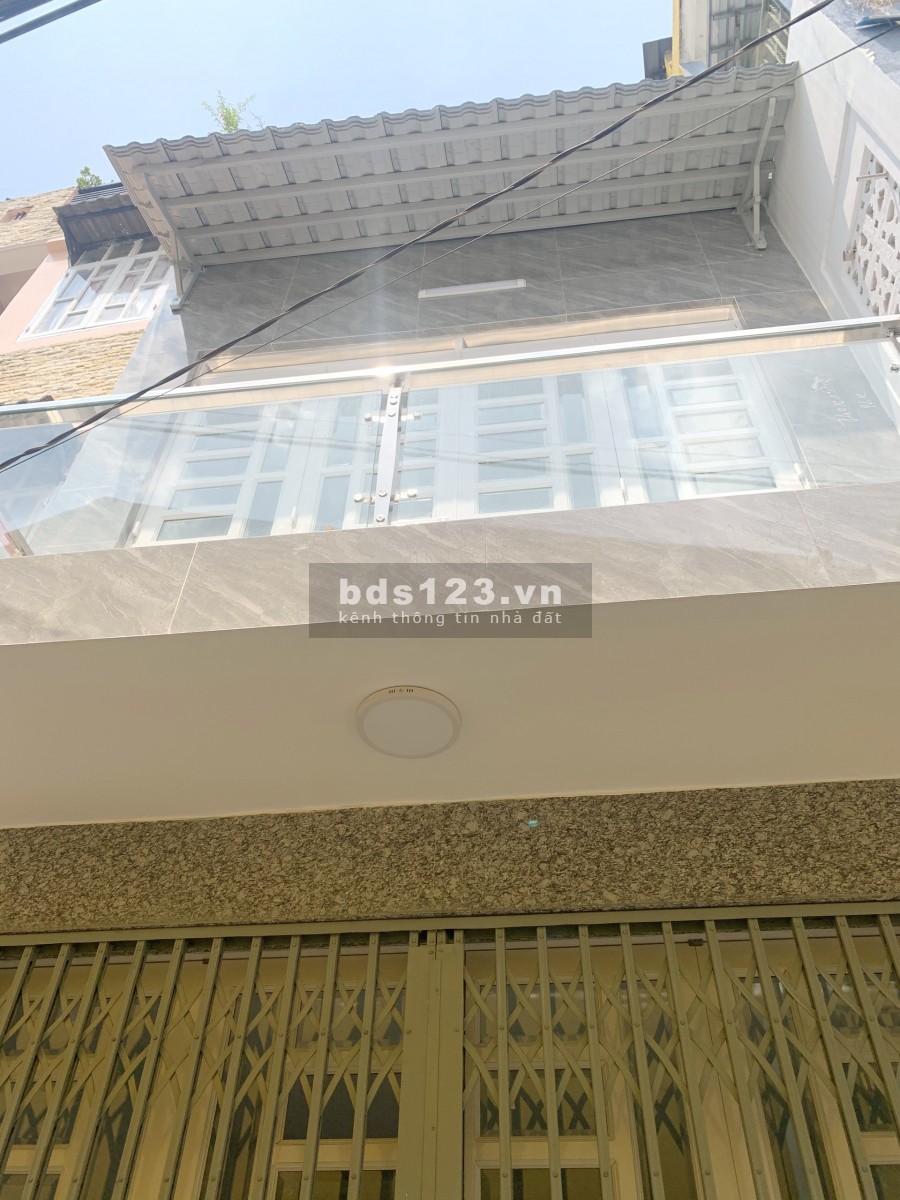 Nhà mới (3.7*9.5m/NH4.6m/lầu) hẻm Minh Phụng P10 Q11