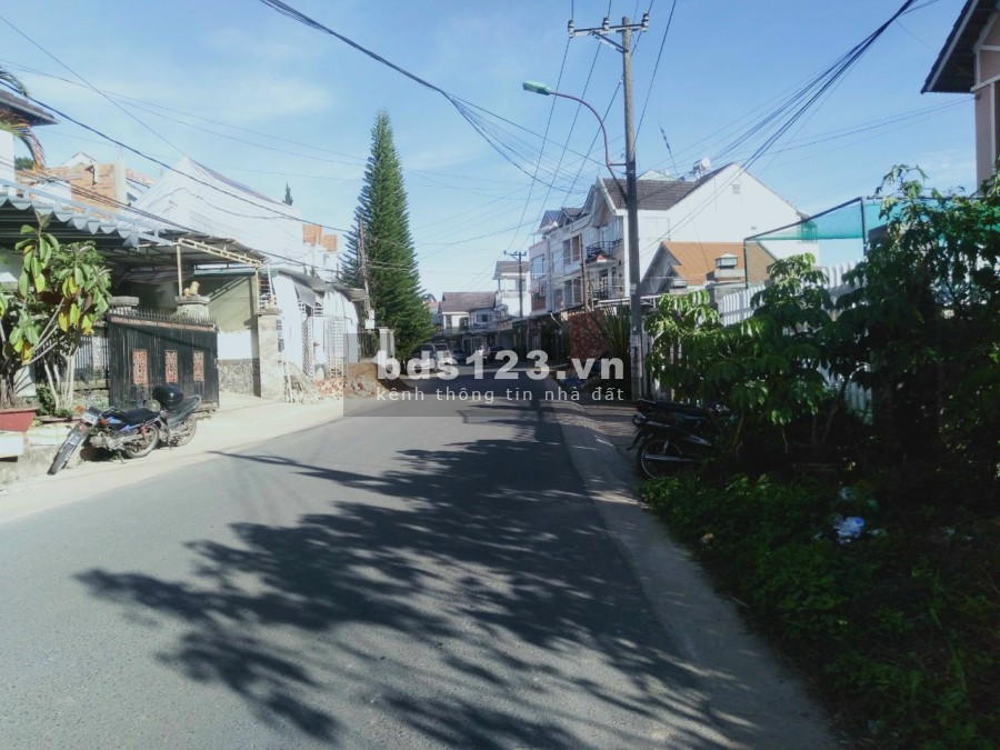 Nhà đất Đà Lạt cần bán đất đẹp lợi hầm Đường đẹp thuận tiện kinh doanh buôn bán định cư lâu dài