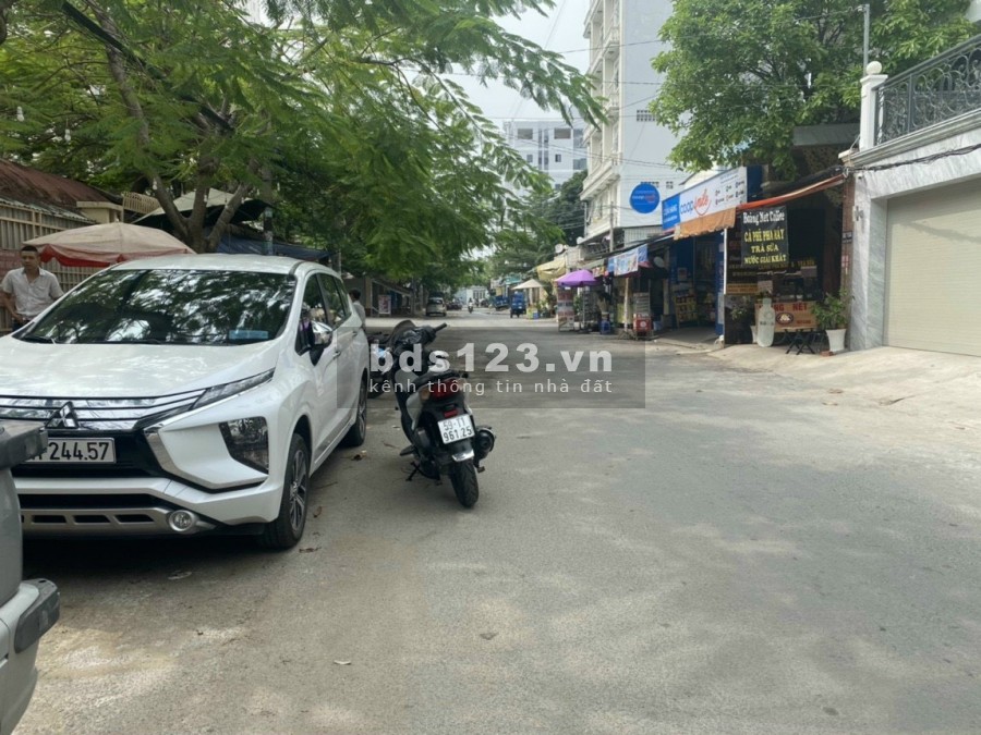 Bán nhà 1 lầu hẻm xe hơi 791 Trần Xuân Soạn P.Tân Hưng Q7