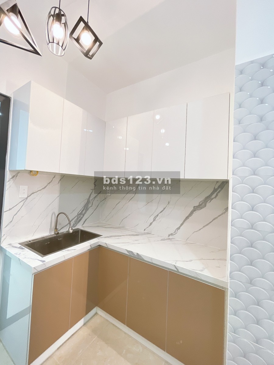 Bán nhà đẹp 1 lầu gần mặt tiền đường Phạm Hùng P9 Q8