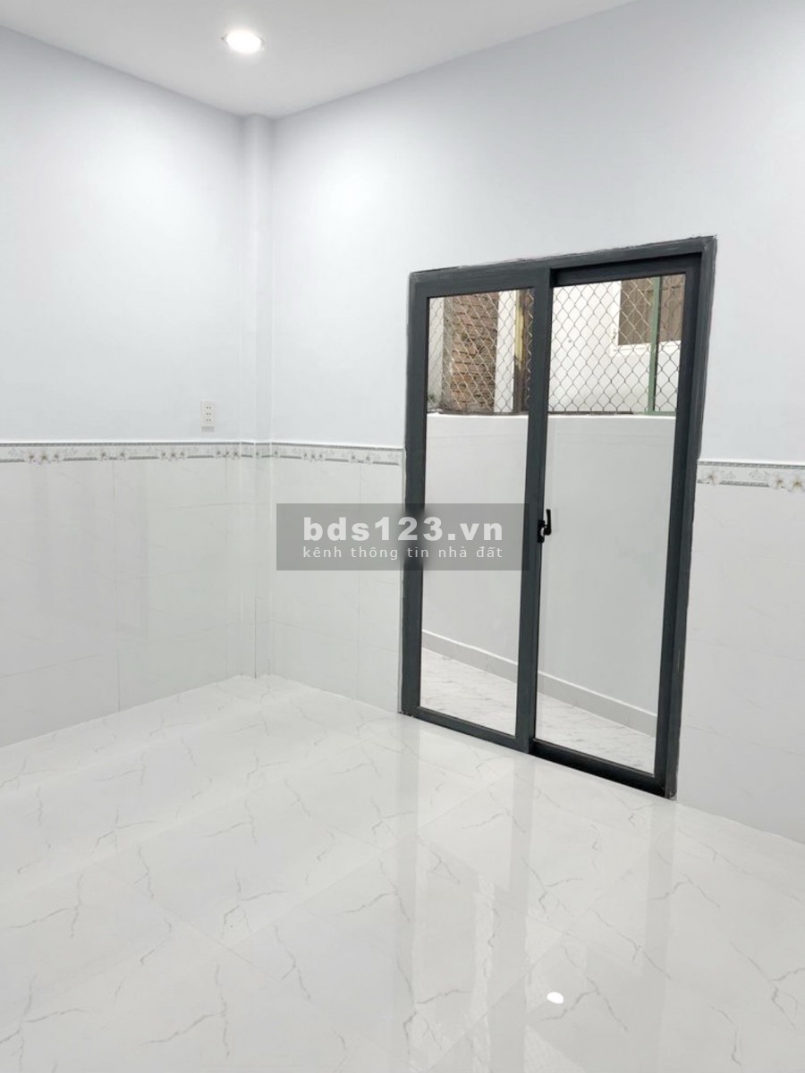 Nhà mới (3.7*9.5m/NH4.6m/lầu) hẻm Minh Phụng P10 Q11