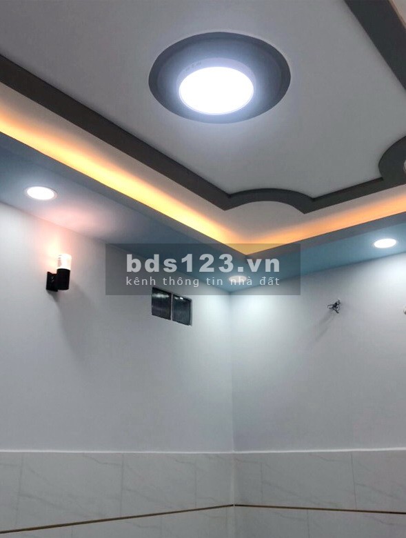 Nhà mới lầu 3pn (vào ở ngay) hẻm Nguyễn Thị Tần P1 Q8