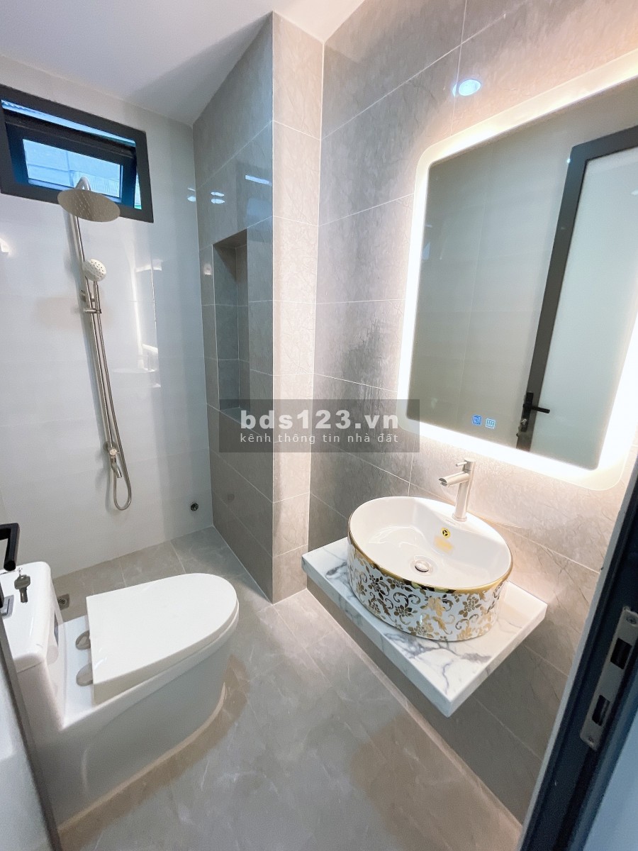 Bán nhà đẹp 1 lầu gần mặt tiền đường Phạm Hùng P9 Q8