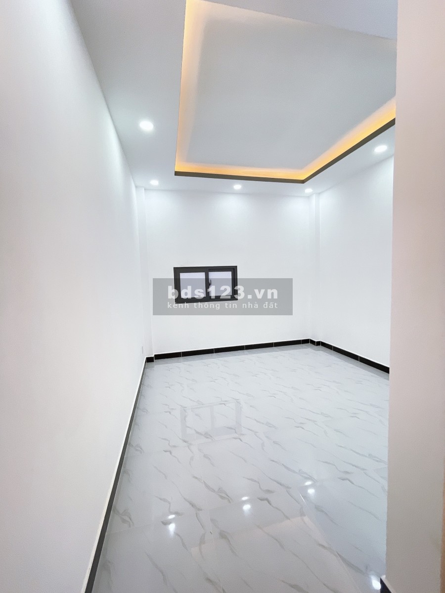 Bán nhà đẹp 1 lầu gần mặt tiền đường Phạm Hùng P9 Q8