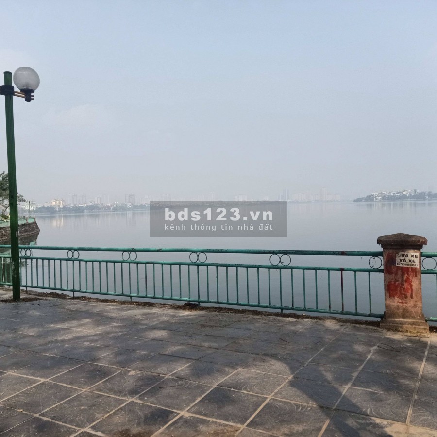 Bán nhà mặt phố Nguyễn Đình Thi - Tây Hồ, 101m2 x MT 7m, 46 tỷ.