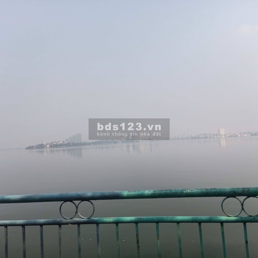 Bán nhà mặt phố Nguyễn Đình Thi - Tây Hồ, 101m2 x MT 7m, 46 tỷ.
