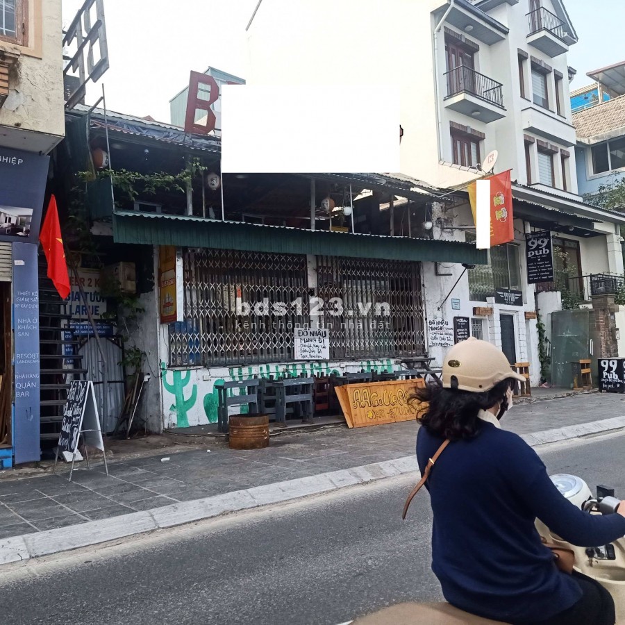 Bán nhà mặt phố Nguyễn Đình Thi - Tây Hồ, 101m2 x MT 7m, 46 tỷ.
