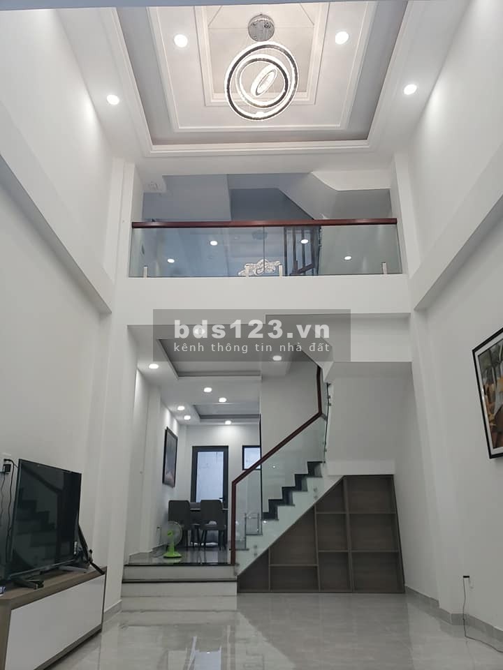BÁN GẤP NHÀ MẶT TIỀN ĐƯỜNG SỐ 39 TRUNG TÂM QUẬN 7, DT 4x18 6 TẦNG GIÁ 16 TỶ, VIP KD