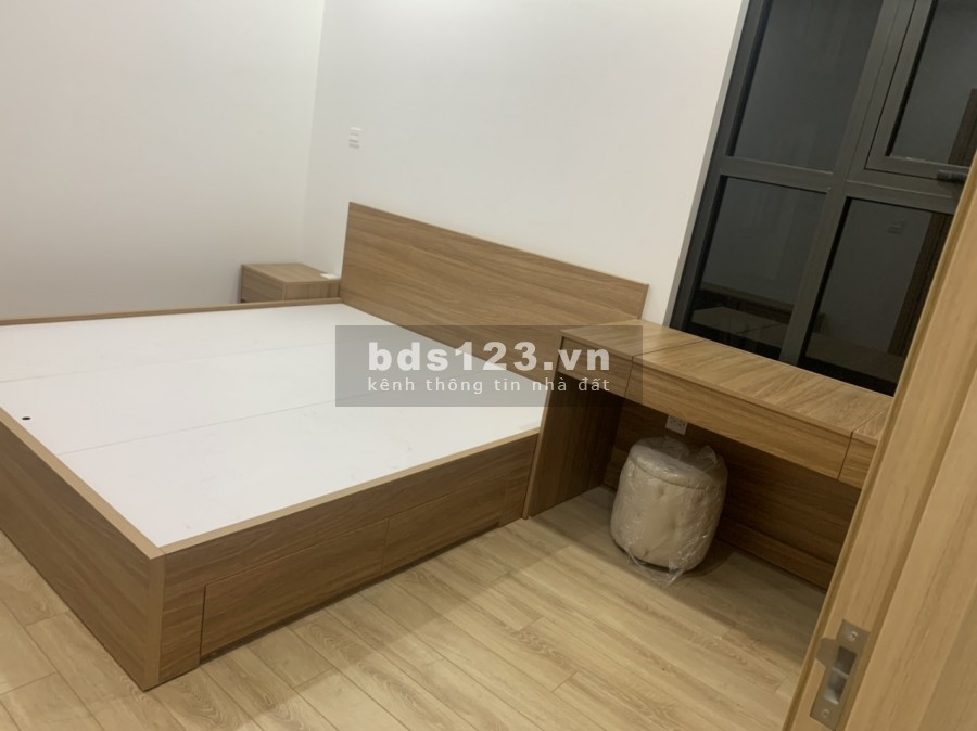 Cho thuê chung cư Sapphire Place số 4 Chính Kinh 117m2 3PN thoáng mát đồ cơ bản LH 0988296228