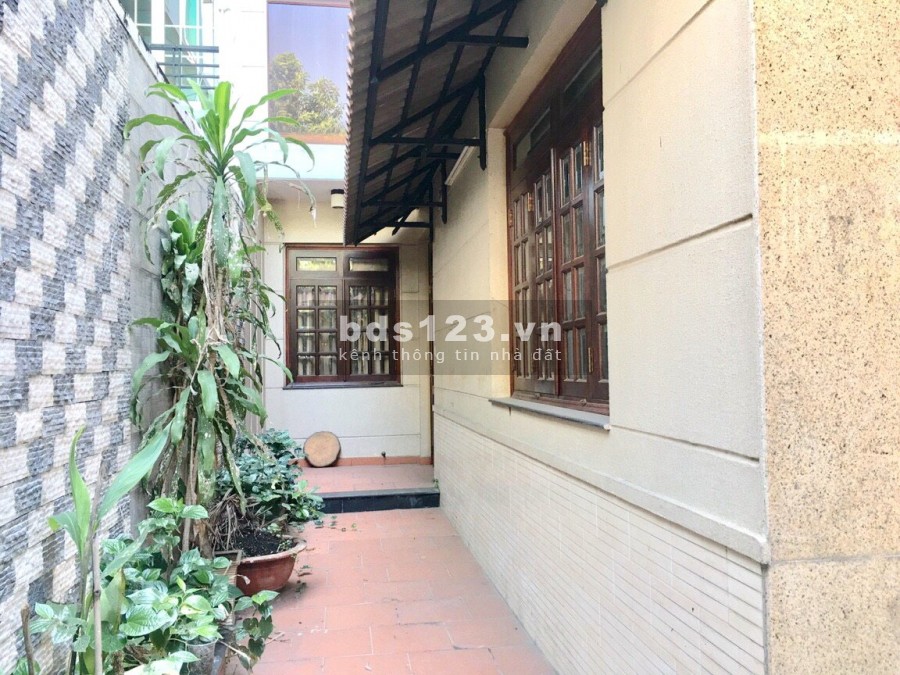 Bán biệt thự sang trọng 3.5 tấm đường 328 Cao Lỗ P4 Q8