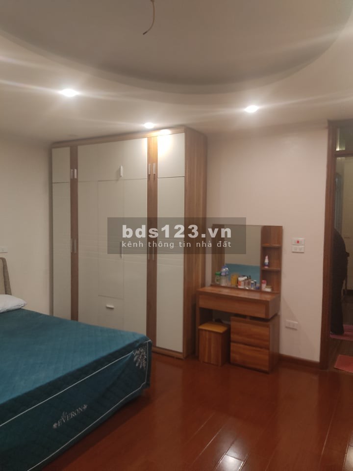 Bán Nhà Phố Văn Quán Hà Đông 90m2 5T Mt5m Giá 13.5 Tỷ Nhà Mới Lô Góc Vỉa Hè