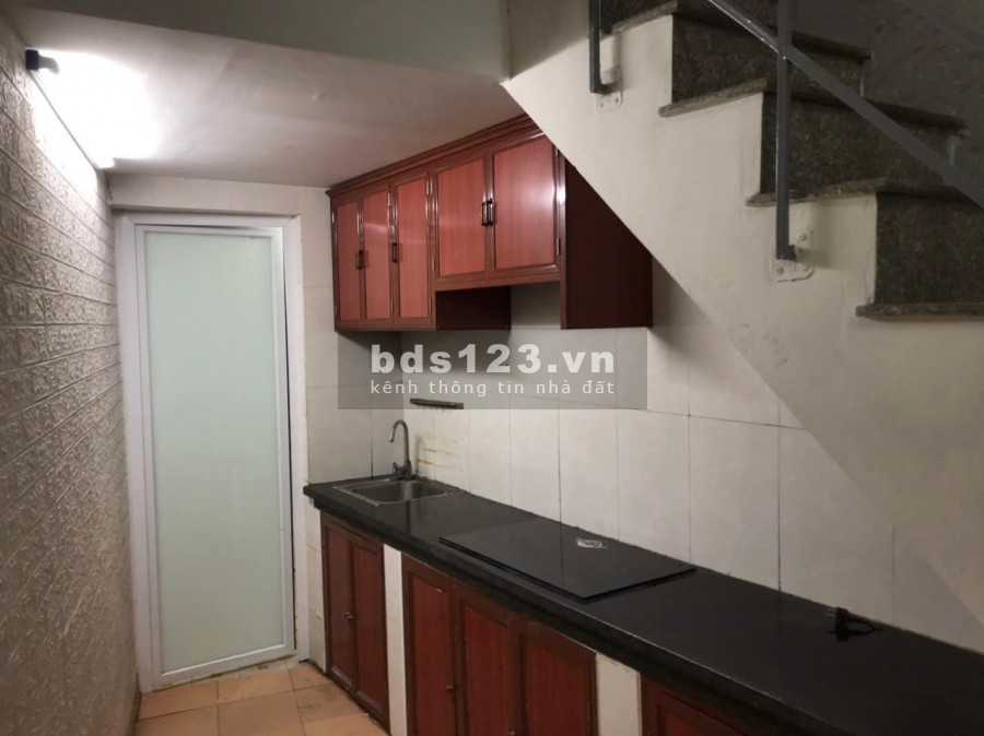 BÁN NHÀ HỒ HOÀNG CẦU, Ô TÔ VÀO TẬN CỬA CHỈ 2,75 TỶ.