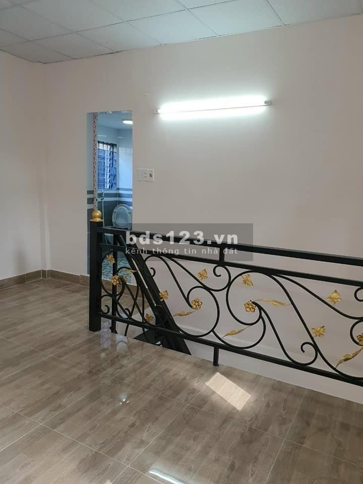 Bán Nhà hẽm Quận 11 – nhà đẹp vào ở ngay Gía Chỉ 2.45 TỶ